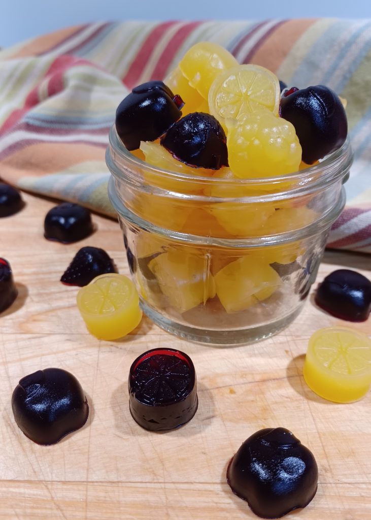 gelatin gummies in jar