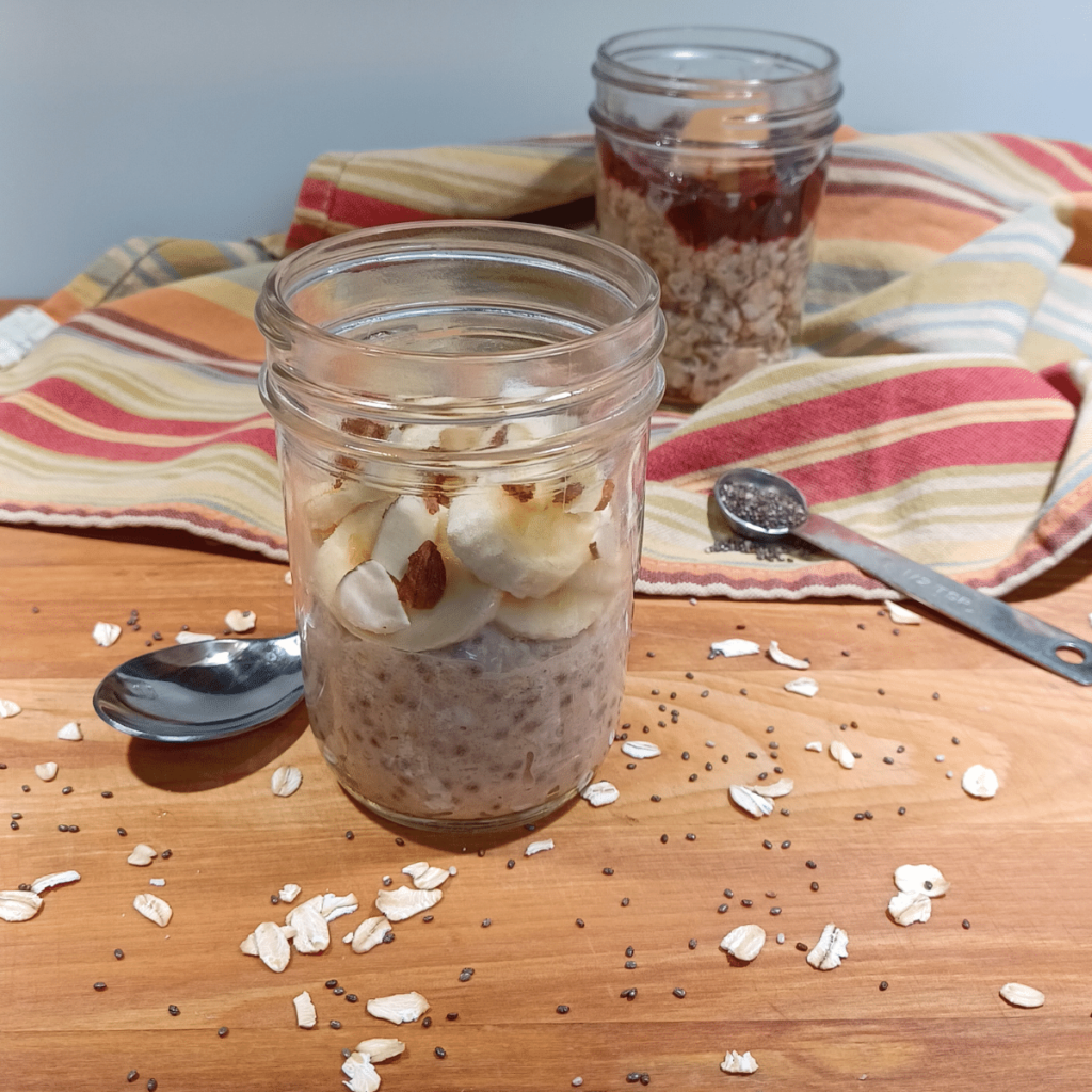 mason jar of easy overnight oats topped with banana and almonds