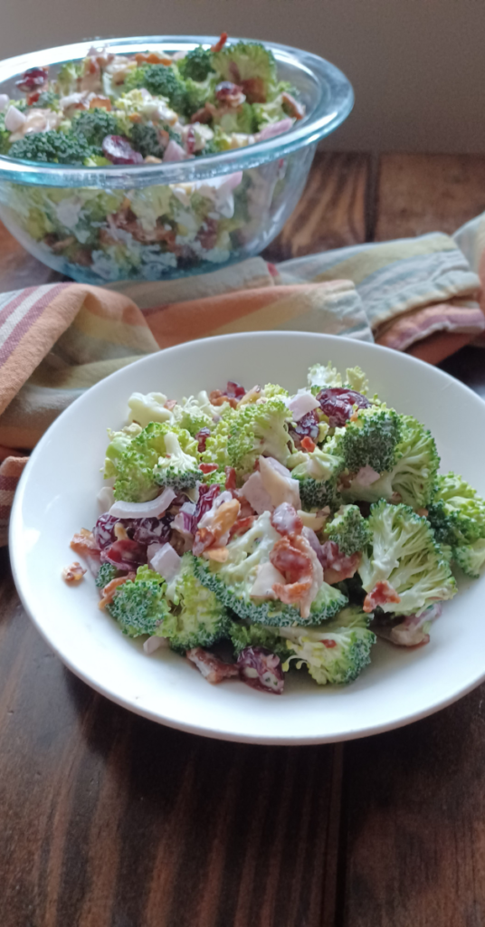Healthy broccoli salad in two bowls